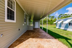 Side view of a shed and small stairs